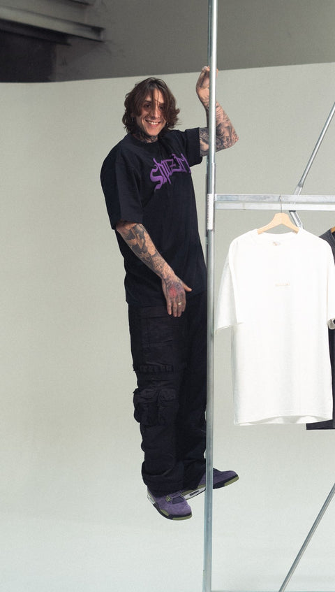 BLACK TEE